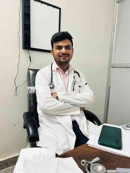 Dr. Vijay Nainiwal